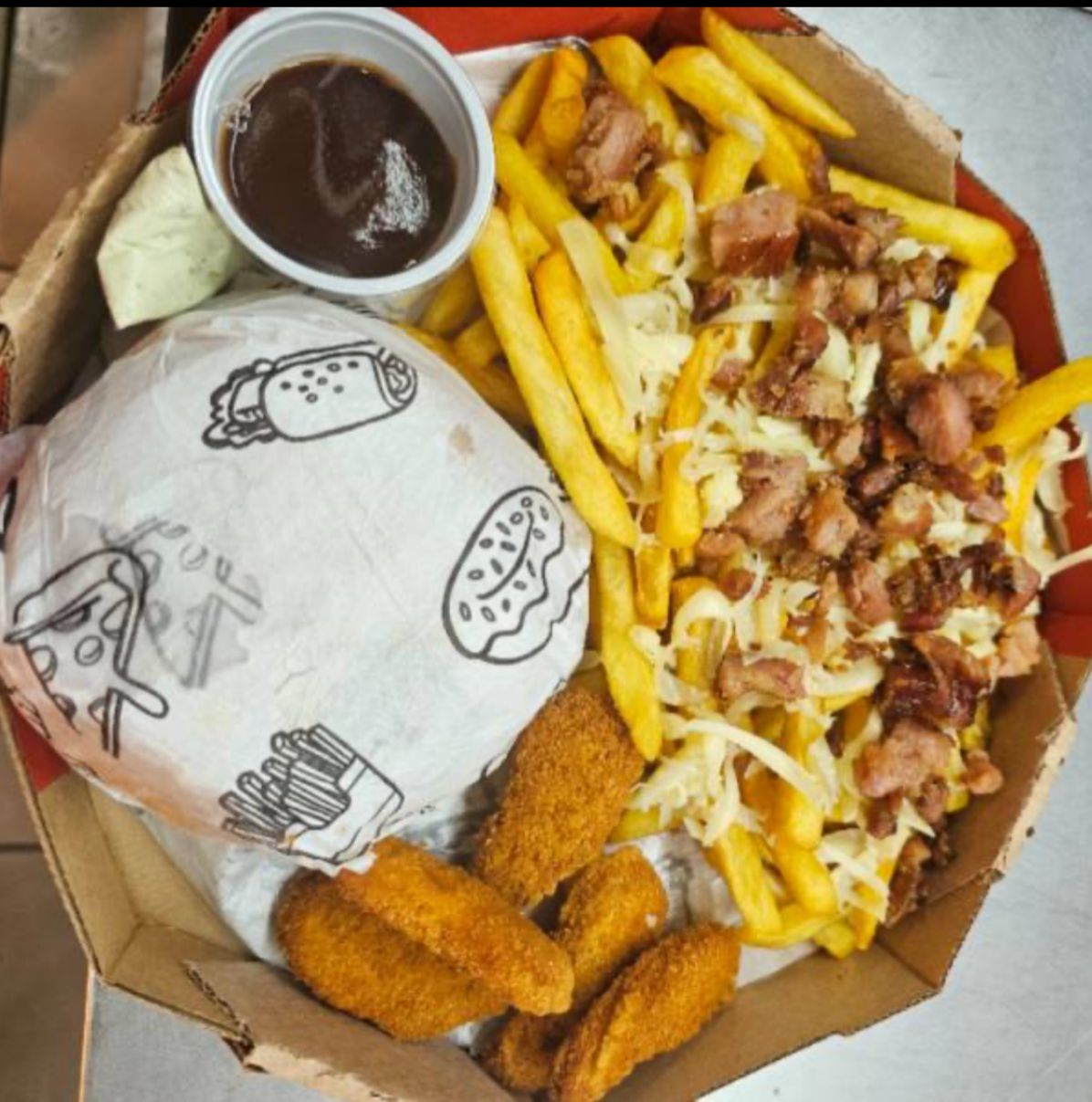 Combo Clássico do Burgão - Hambúrguer + Batata + Refrigerante