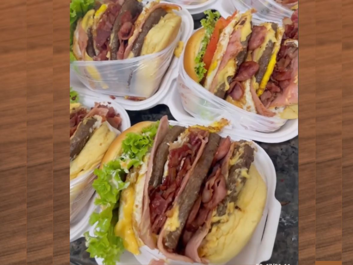 Burgão Triplo - Hambúrguer com Carne Tripla
